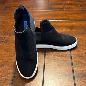 Steve Madden Black Slip-On Sneakers